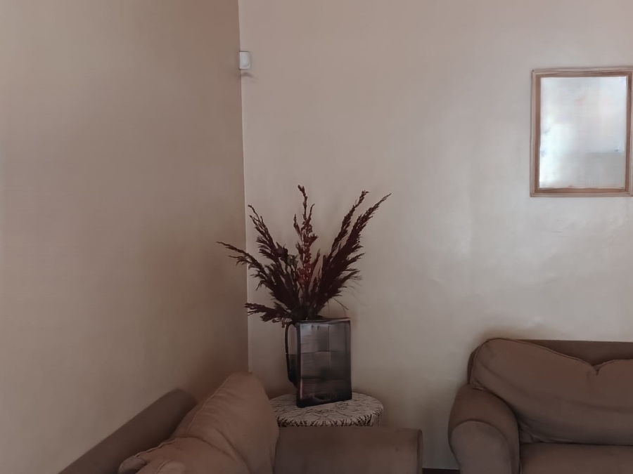 3 Bedroom Property for Sale in Mid Town North West